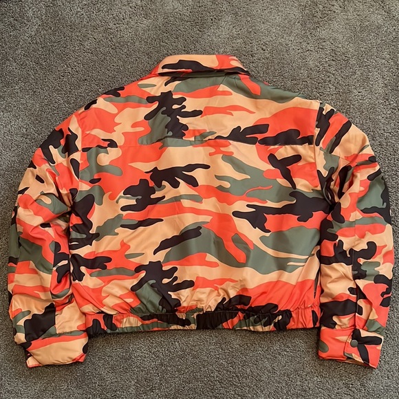 Súper Cute and Colorful Camo Cropped Jacket - Picture 3 of 3